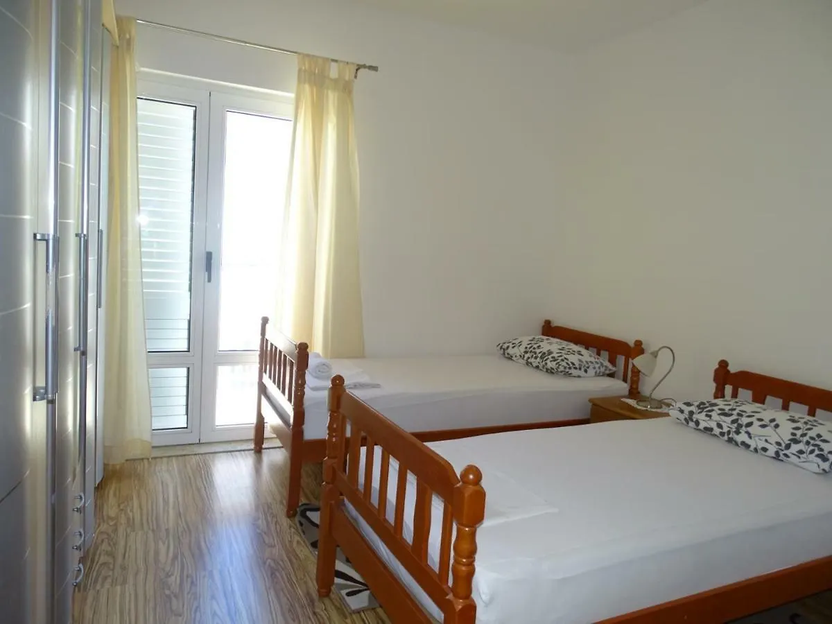Paradise Apartments Split