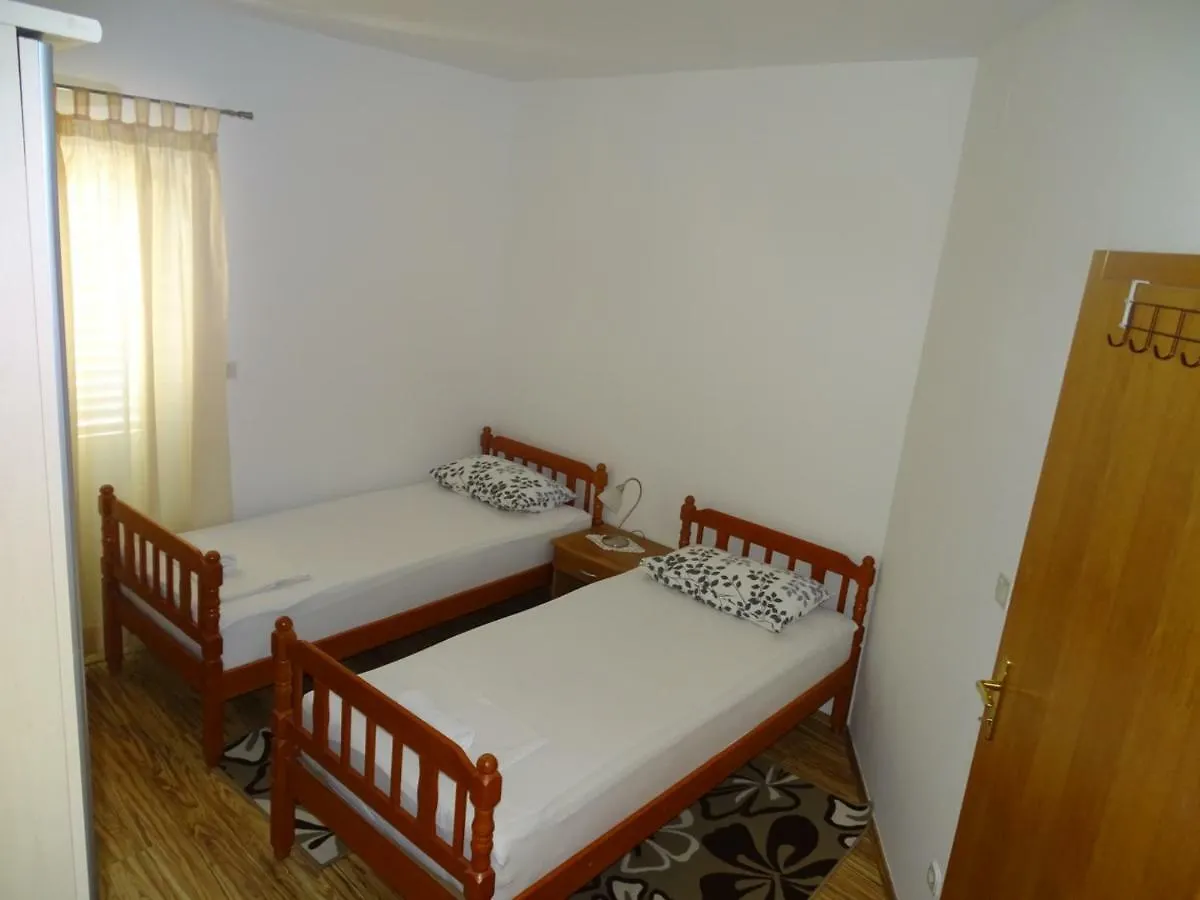 Paradise Apartments Split