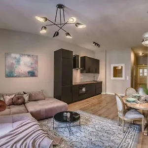 https://a-budapesttrue-gem-for-you-close-to-danube-river.inbudapesthotels.com