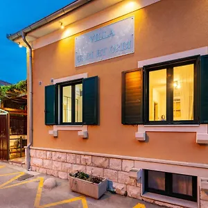 Urbi Et Orbi 2 Apartment